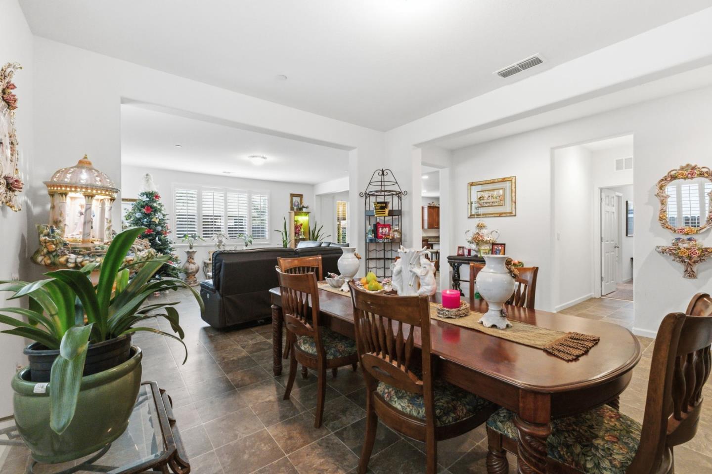 6349 West Acacia Avenue