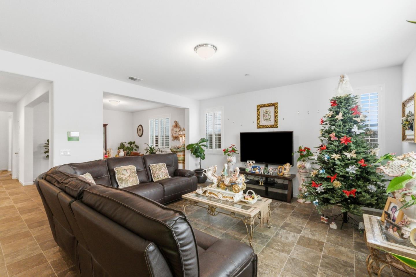 6349 West Acacia Avenue