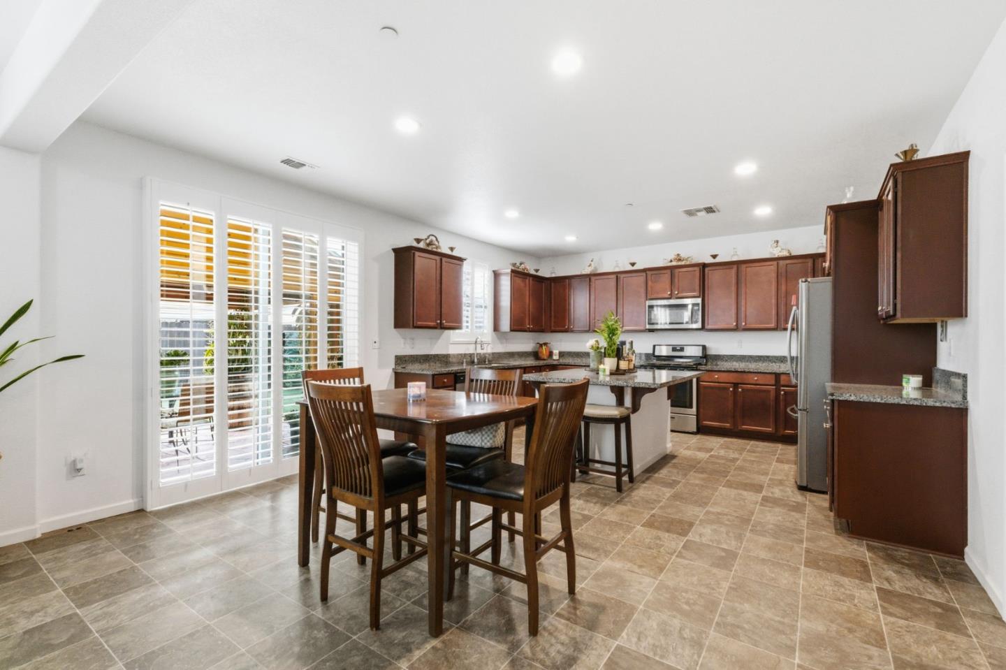 6349 West Acacia Avenue