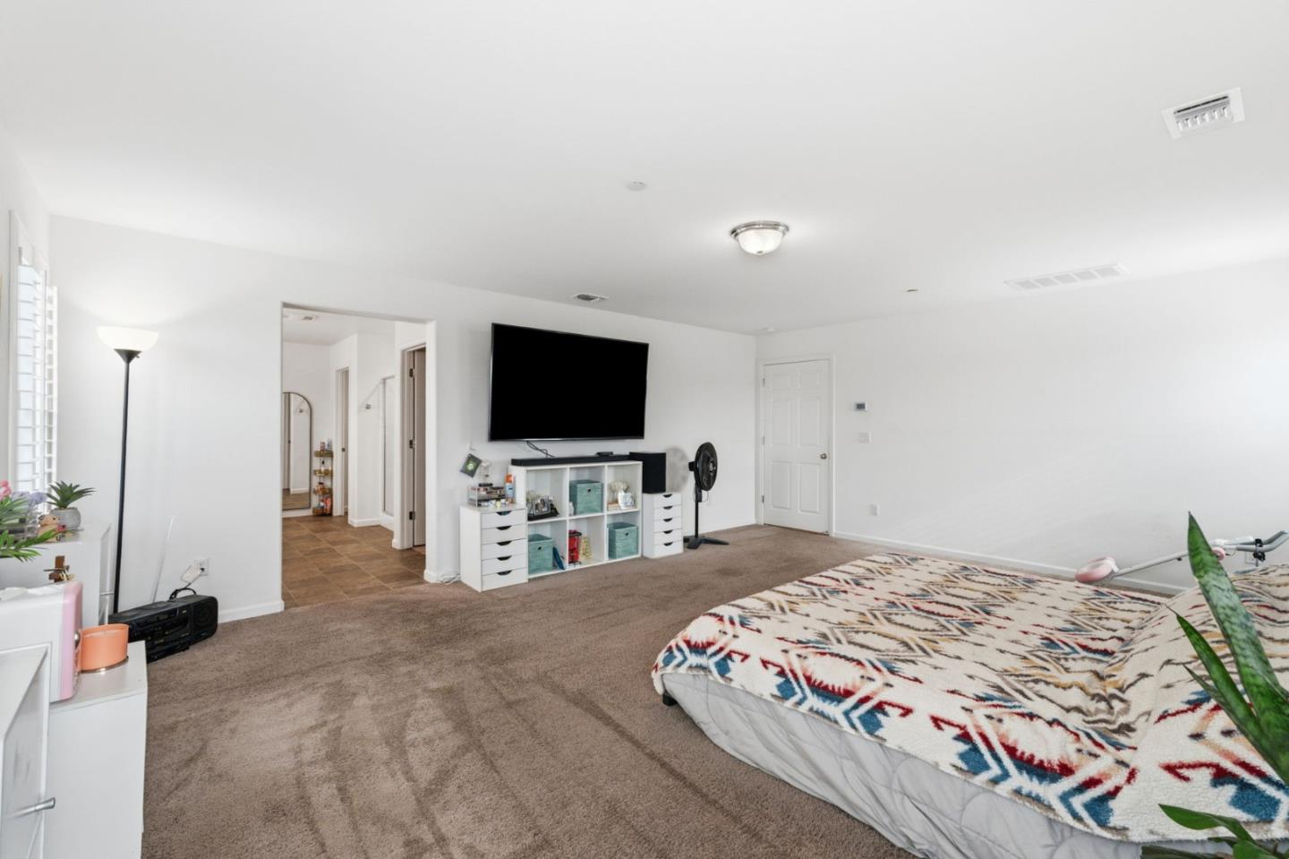 6349 West Acacia Avenue