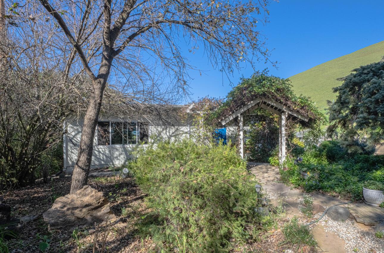 820 Comstock Road