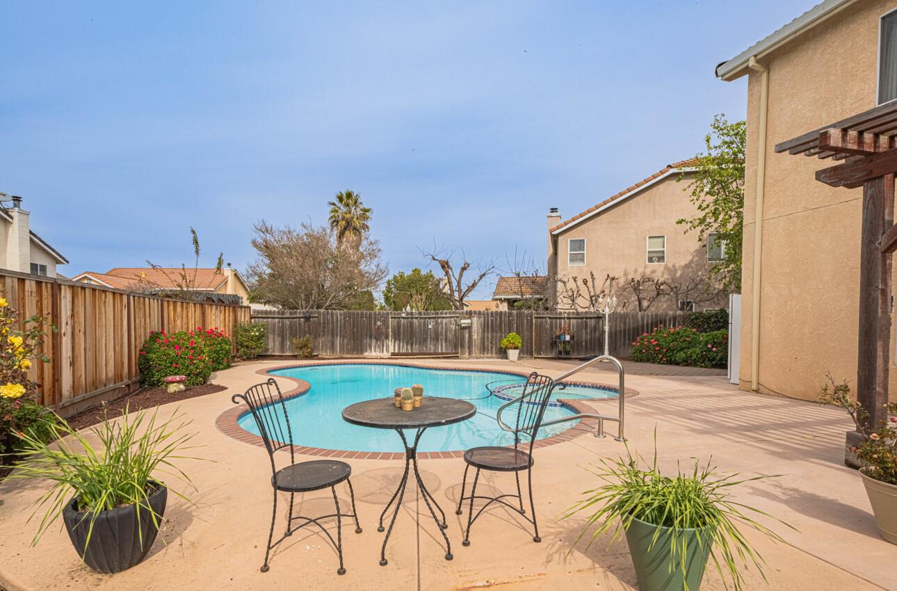 2101 Primrose Court