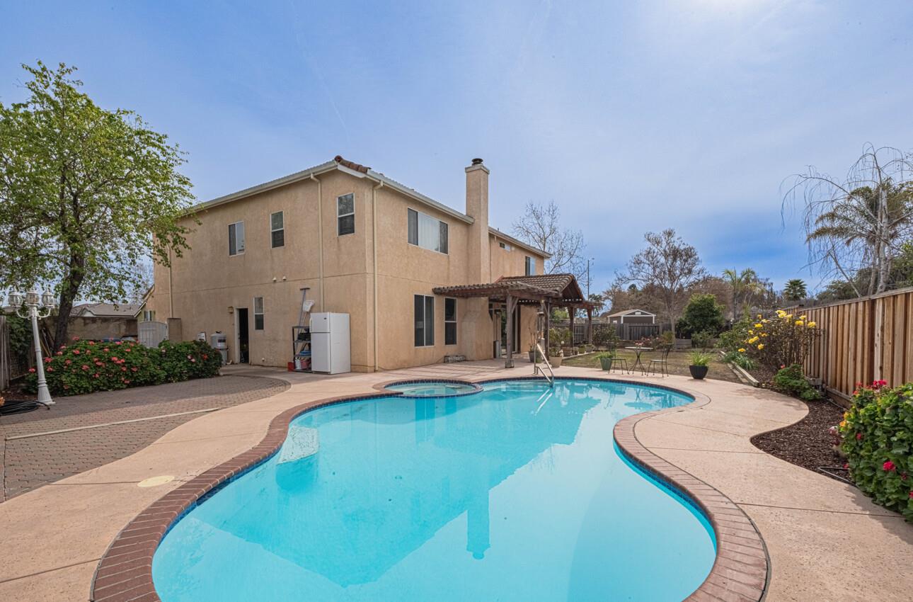 2101 Primrose Court