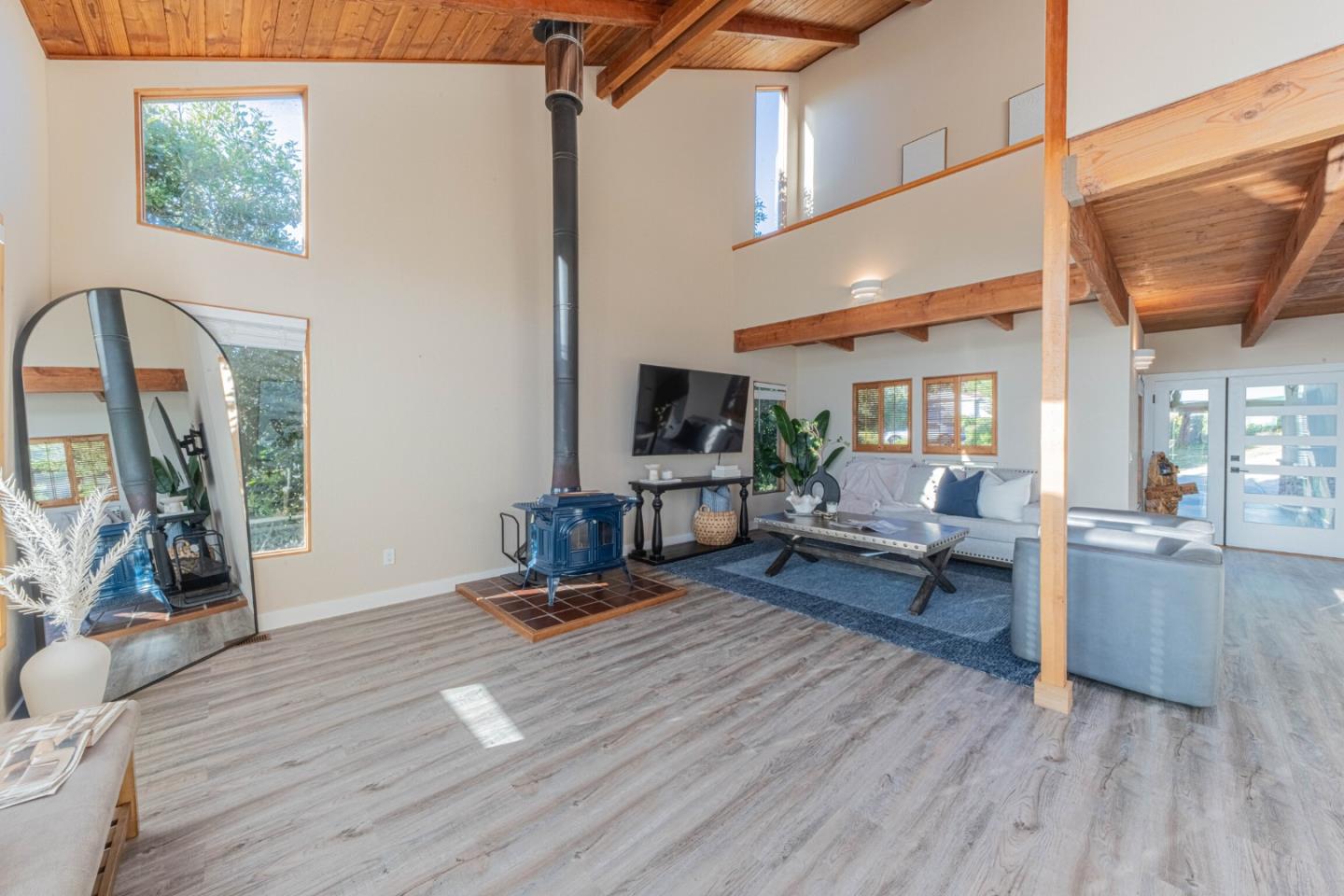 11 Yankee Point Drive