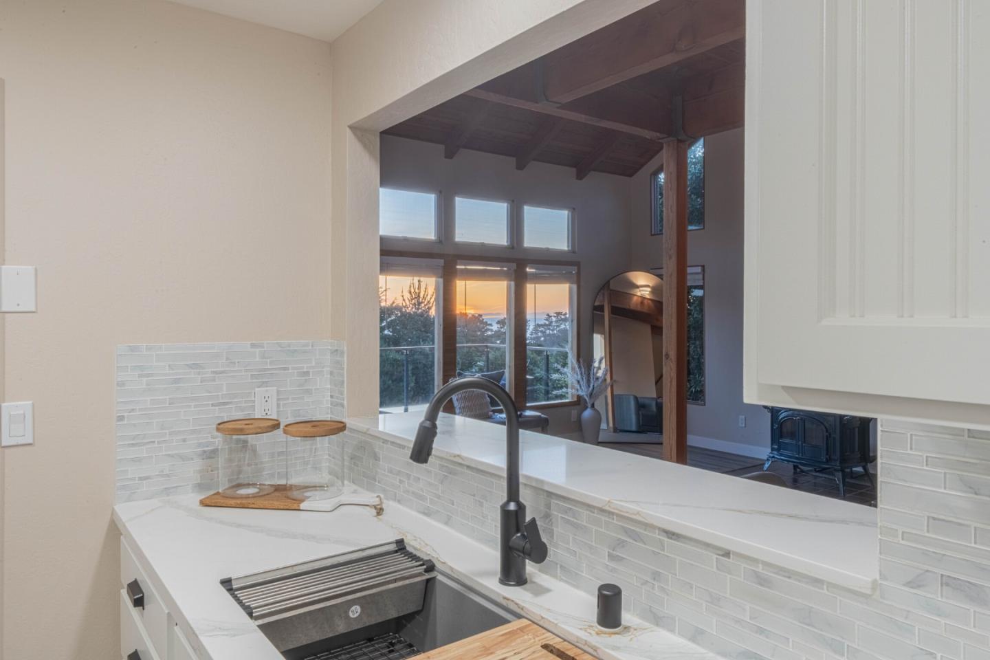 11 Yankee Point Drive