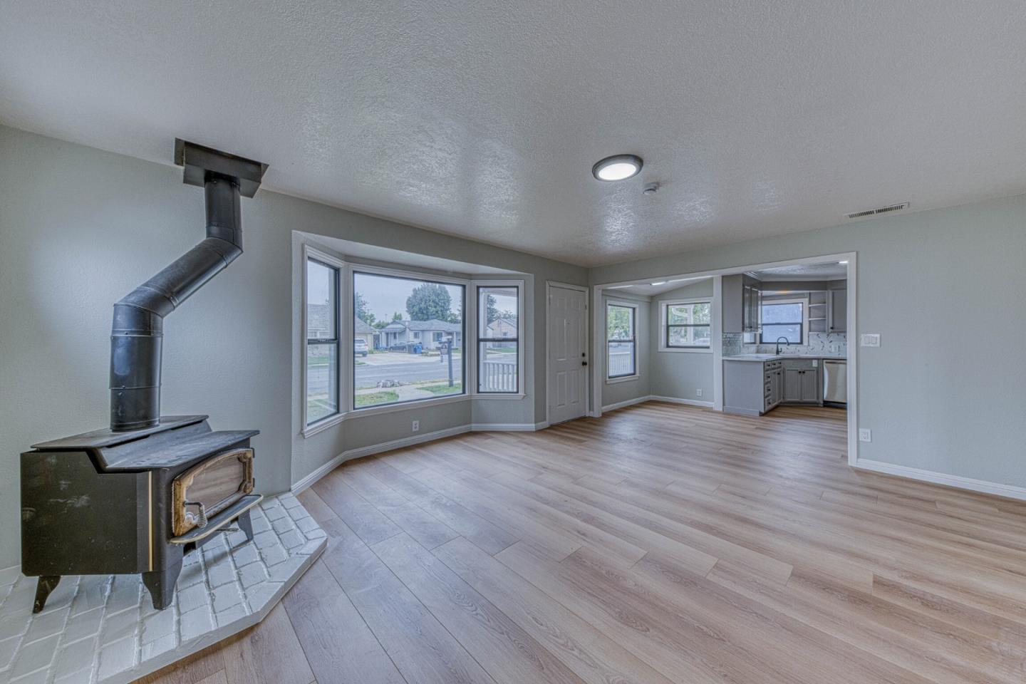 216 Toyon Avenue