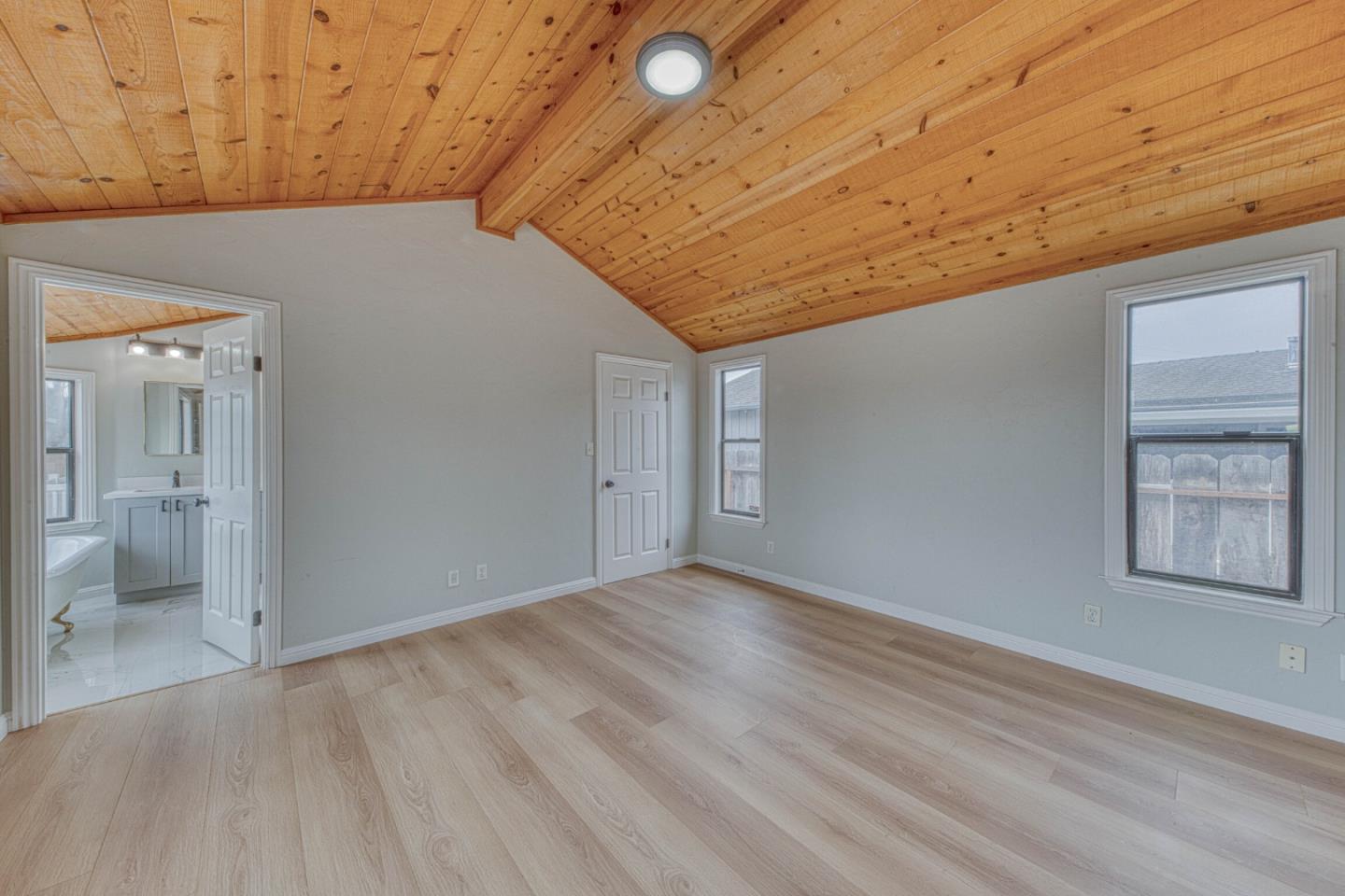 216 Toyon Avenue