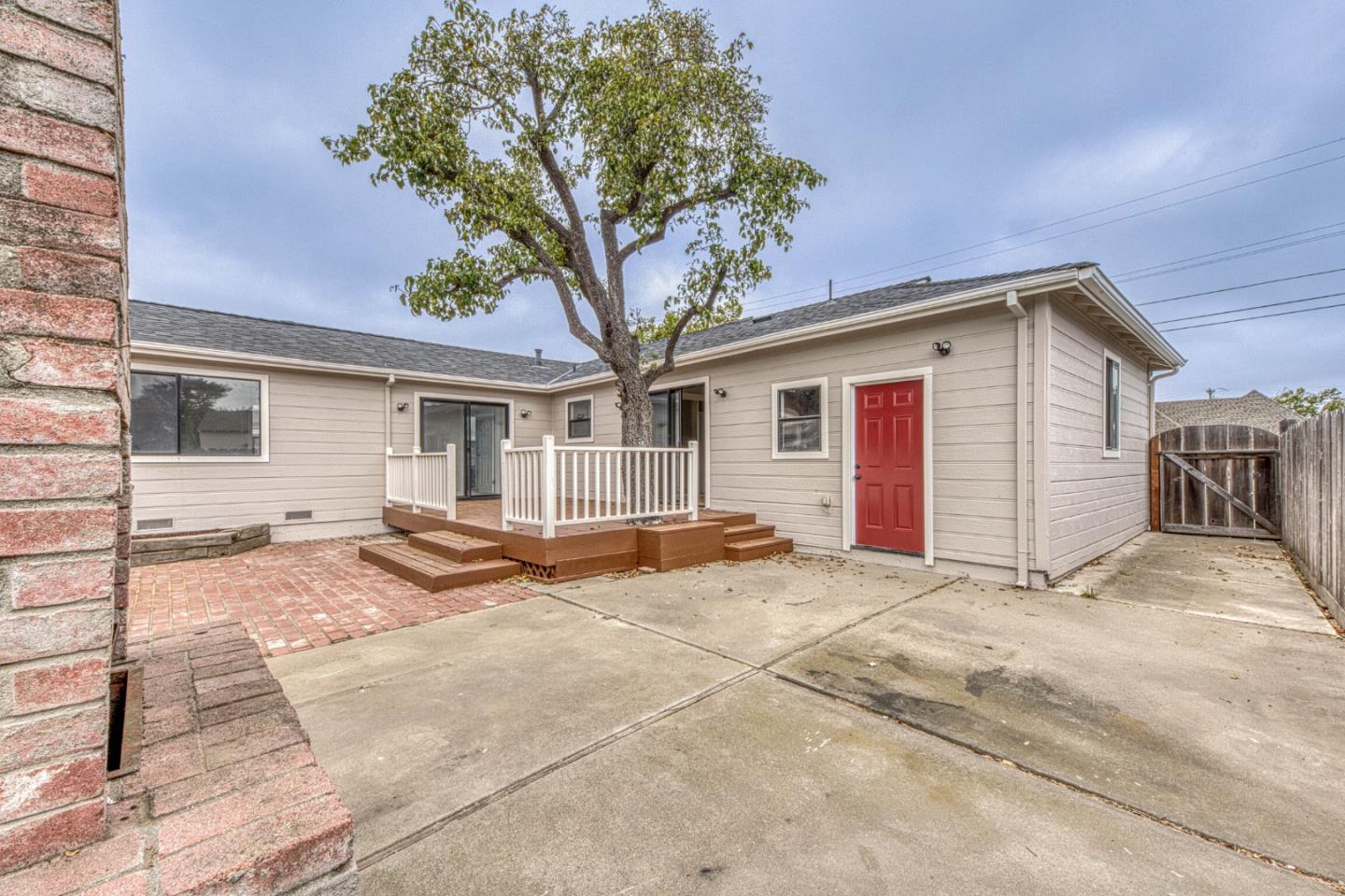 216 Toyon Avenue