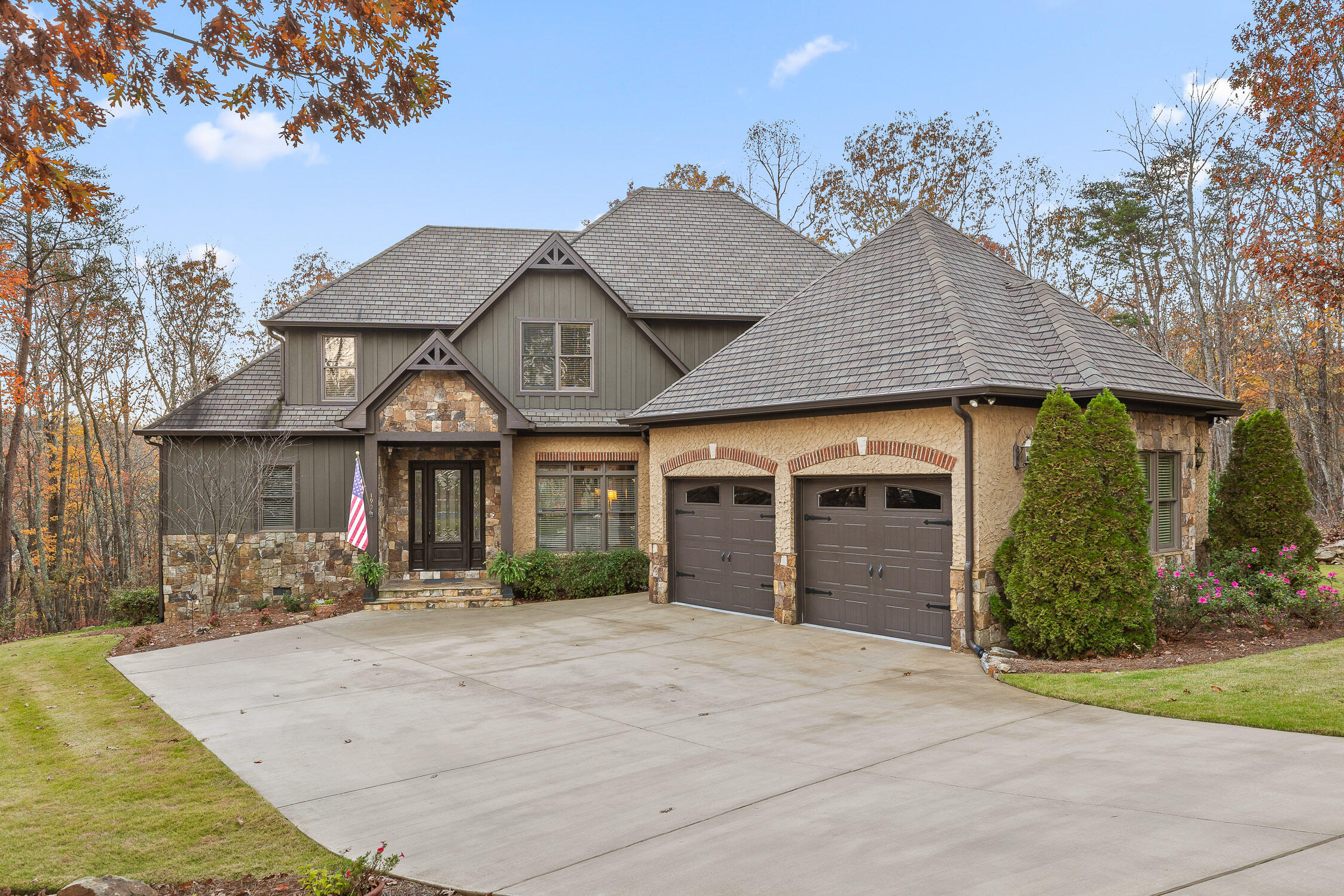190 Canyon Ridge Road