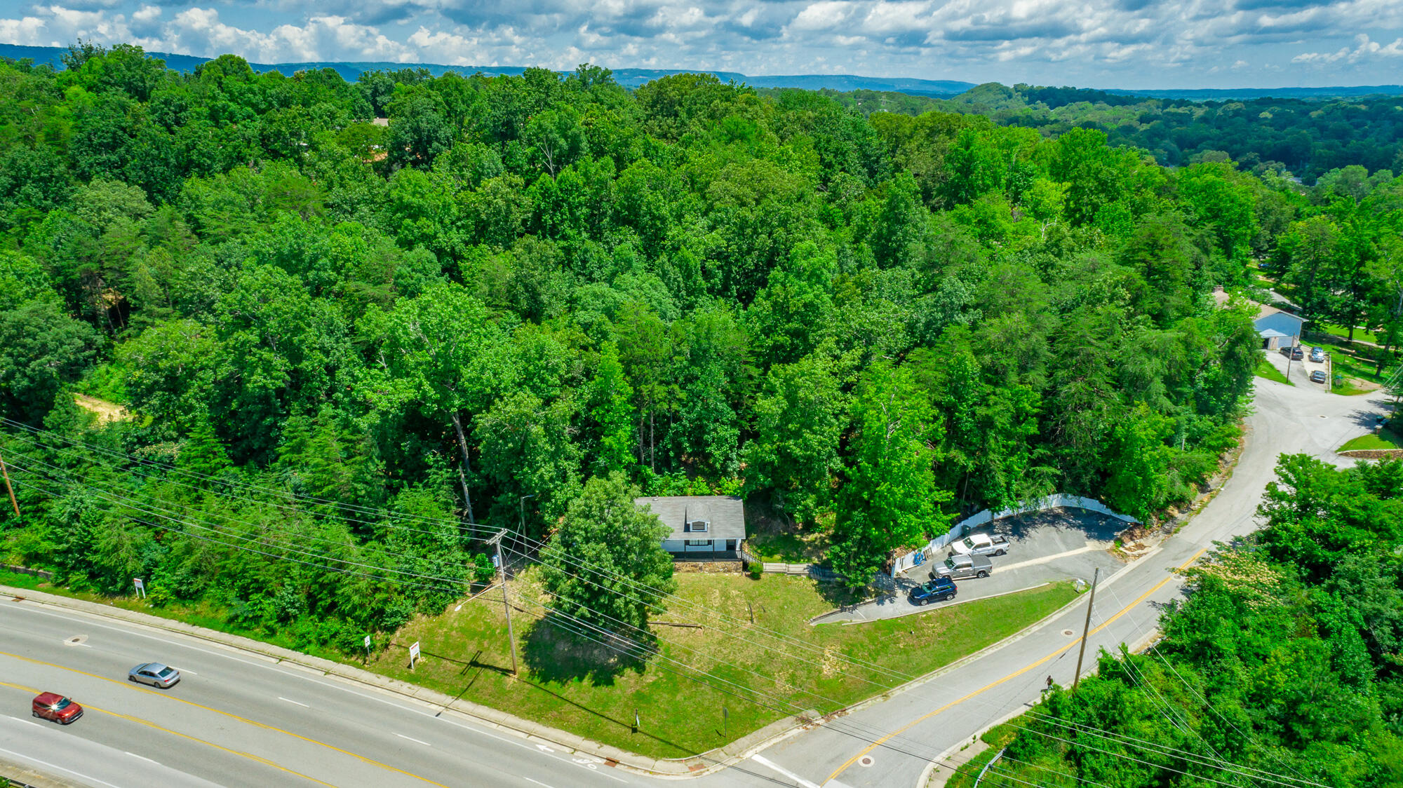 1360 Highland Road