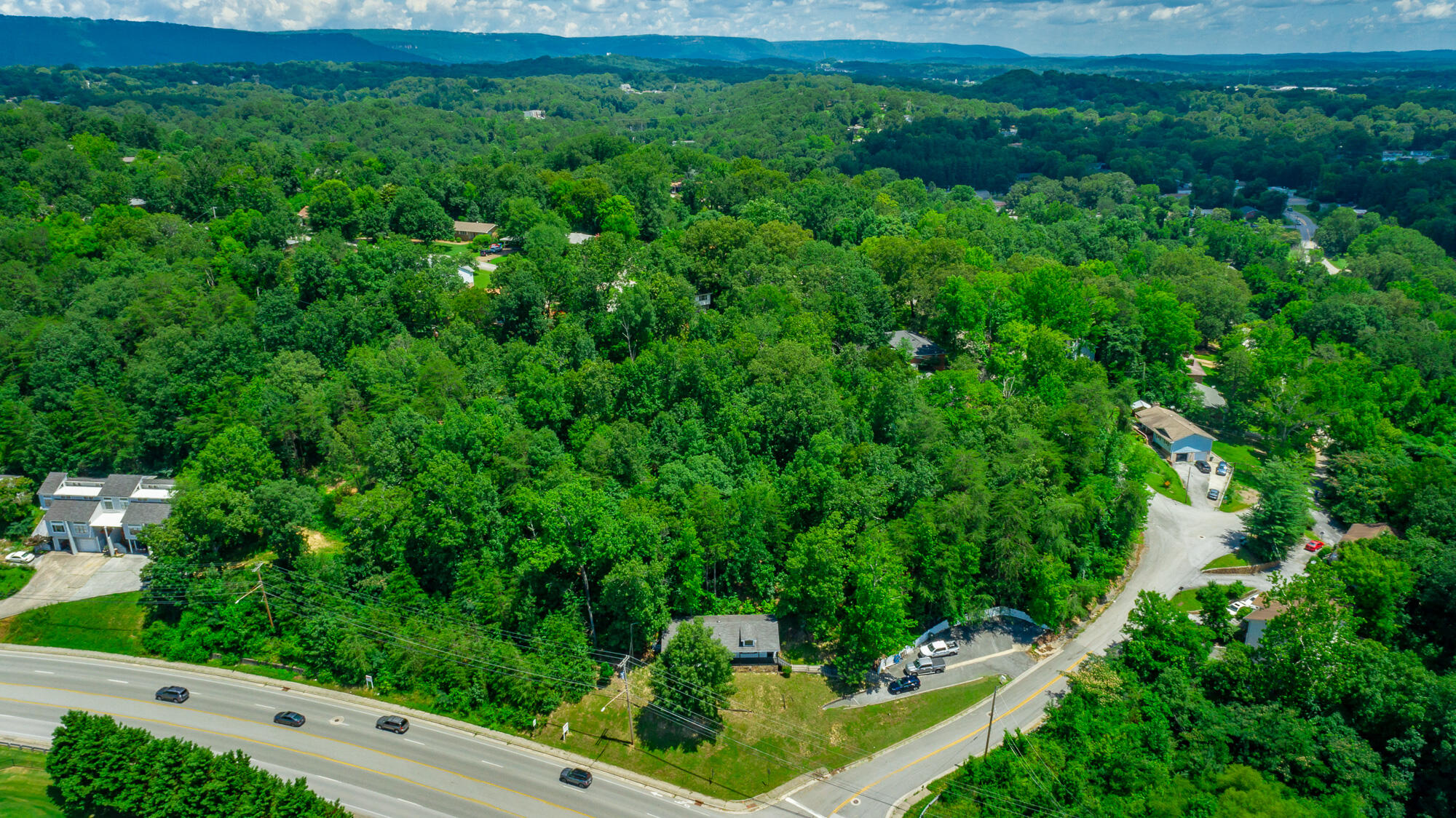 1360 Highland Road