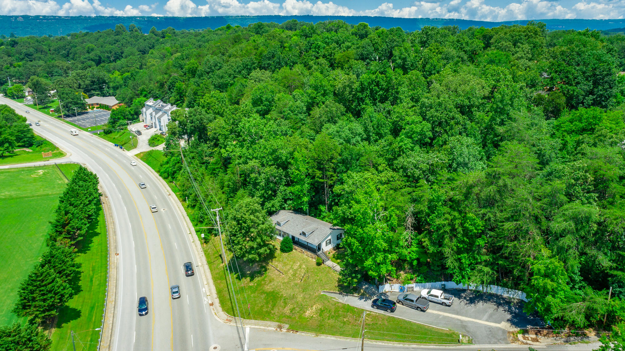 1360 Highland Road