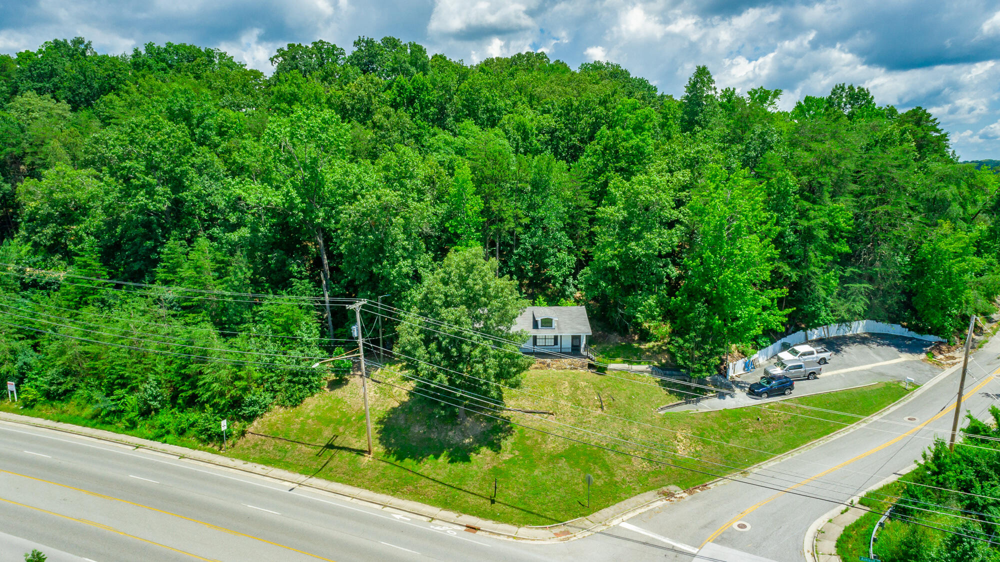 1360 Highland Road