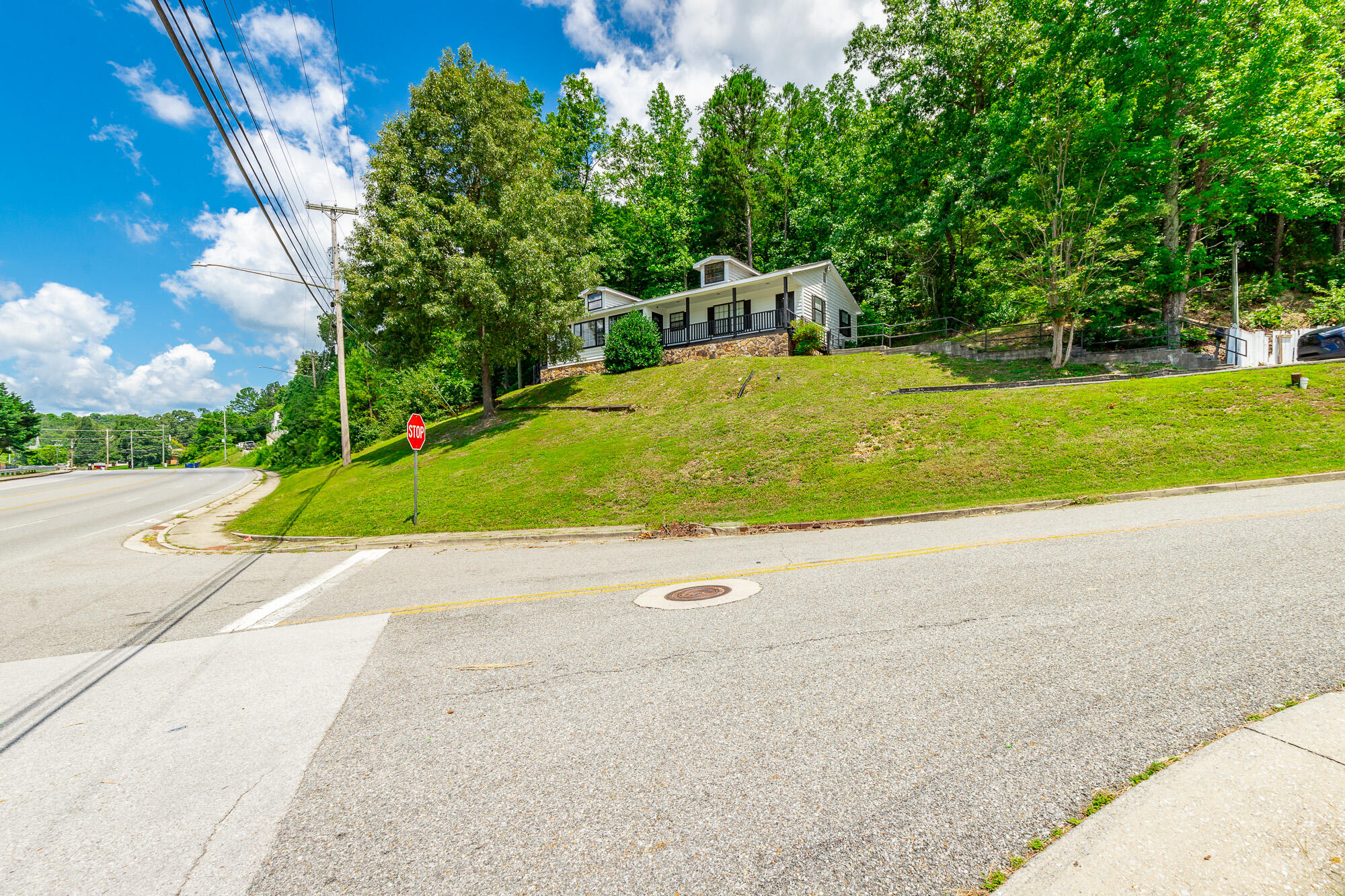 1360 Highland Road