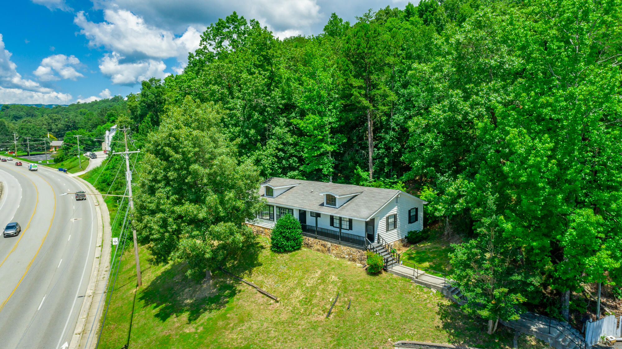 1360 Highland Road