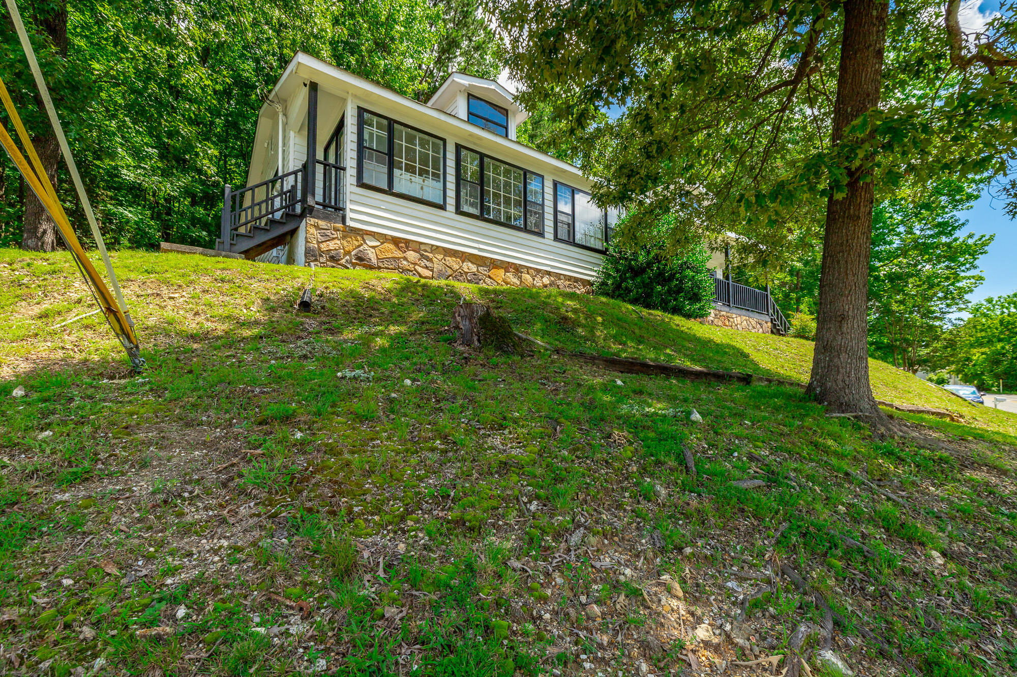 1360 Highland Road