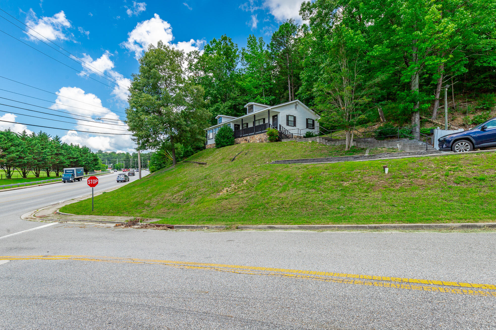 1360 Highland Road