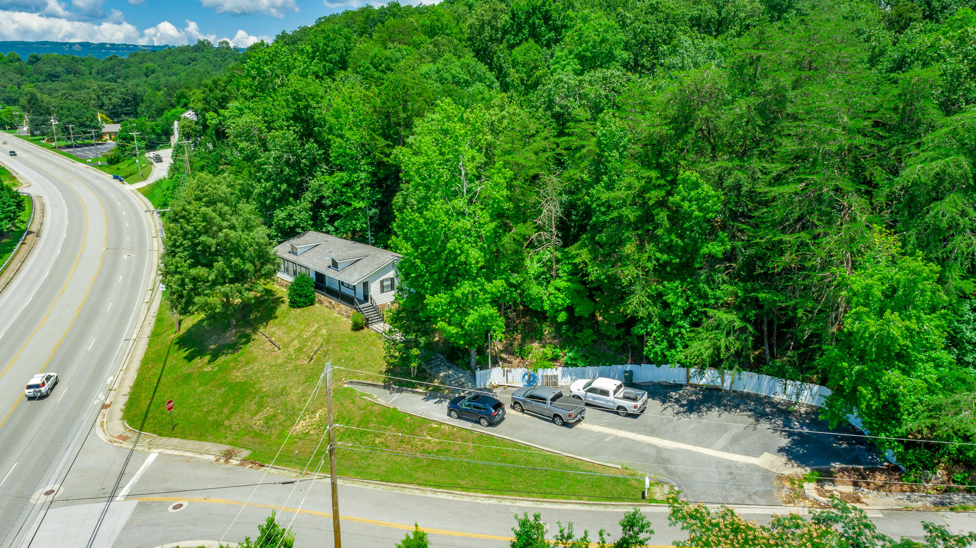 1360 Highland Road