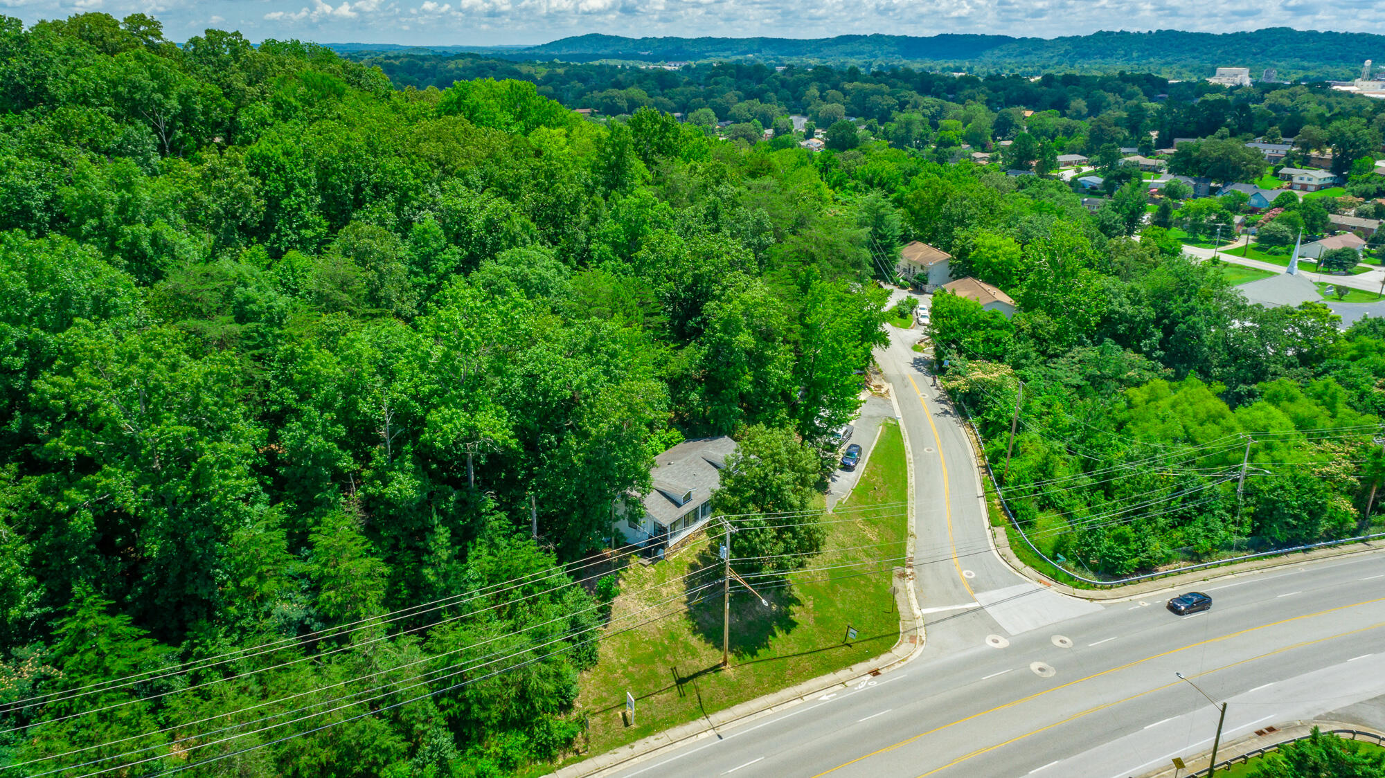 1360 Highland Road