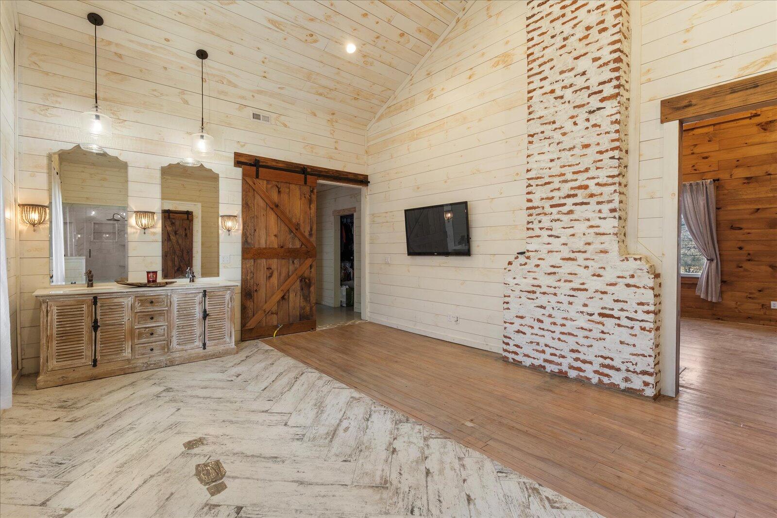 13318 Birchwood Pike