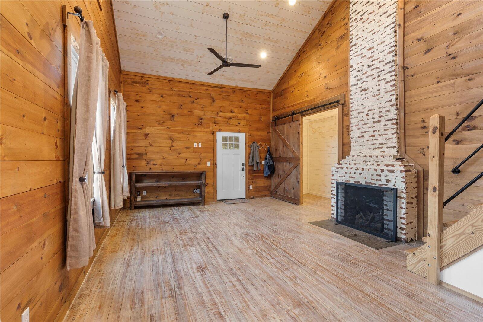 13318 Birchwood Pike