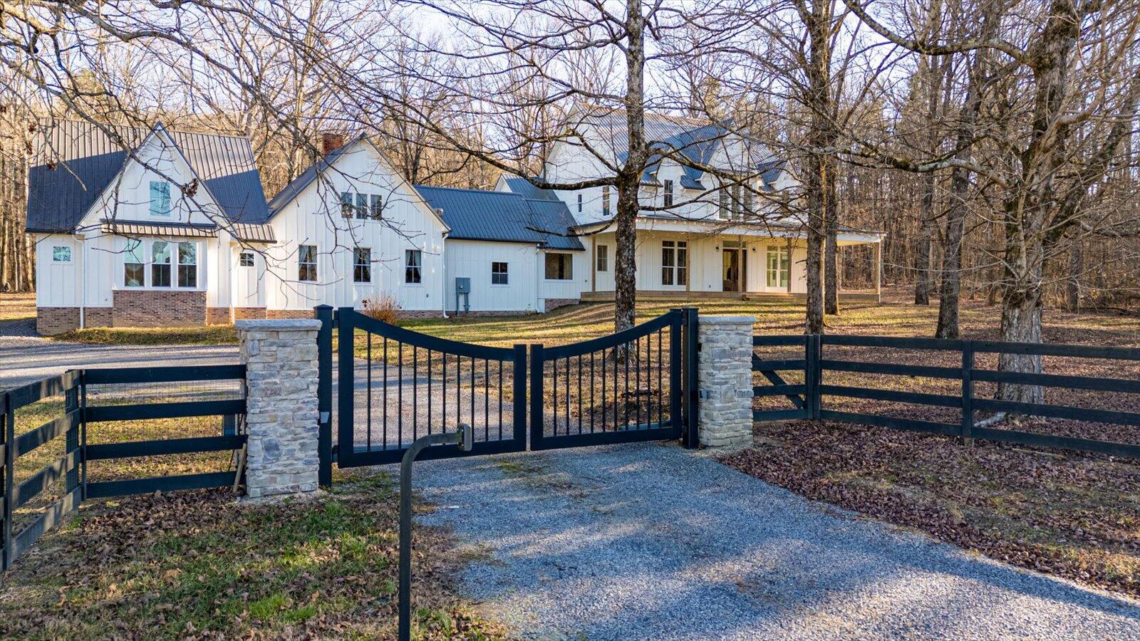 13318 Birchwood Pike