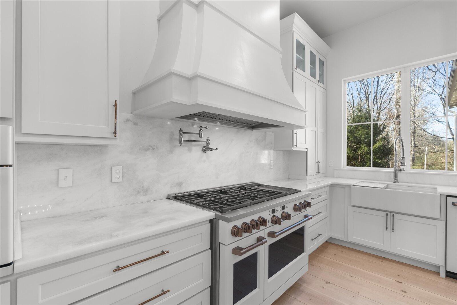 13318 Birchwood Pike