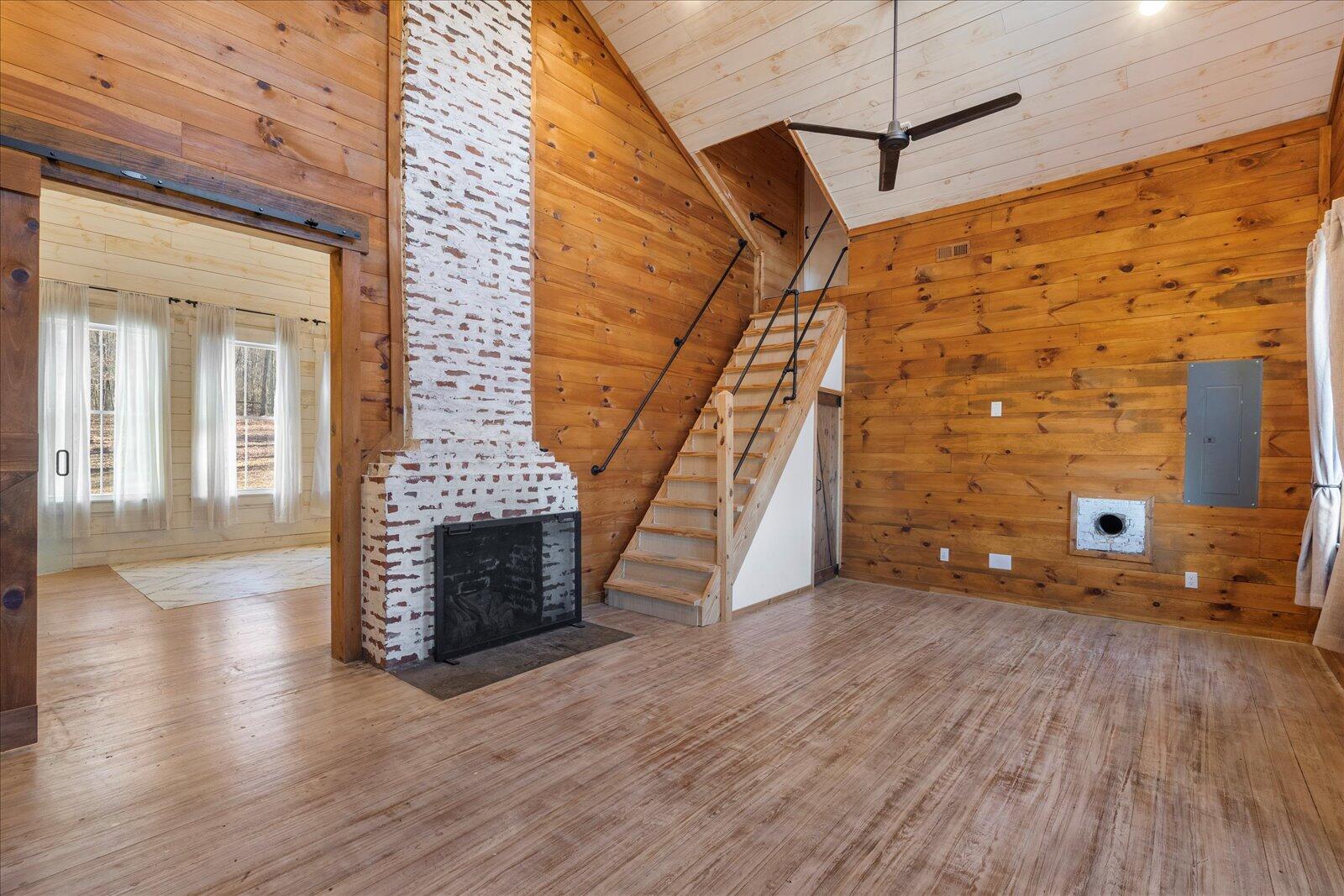 13318 Birchwood Pike