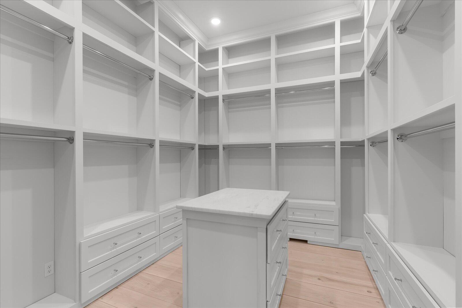 13318 Birchwood Pike