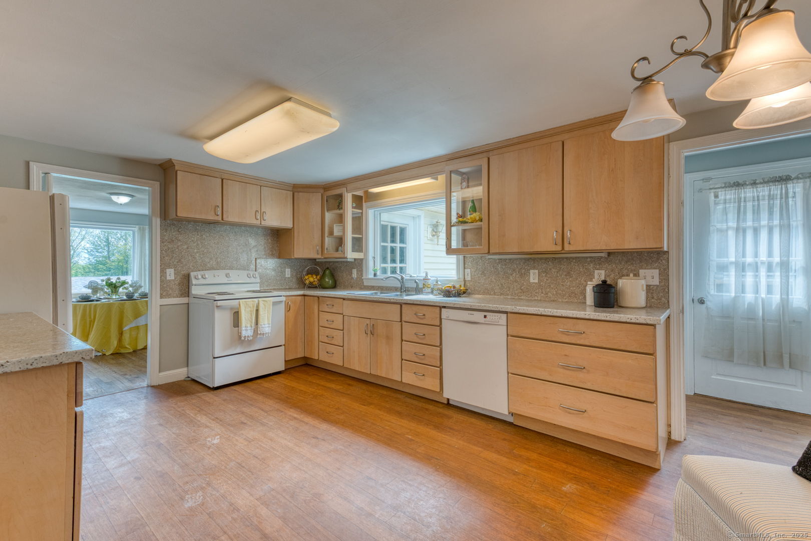 15 Grant Hill Road