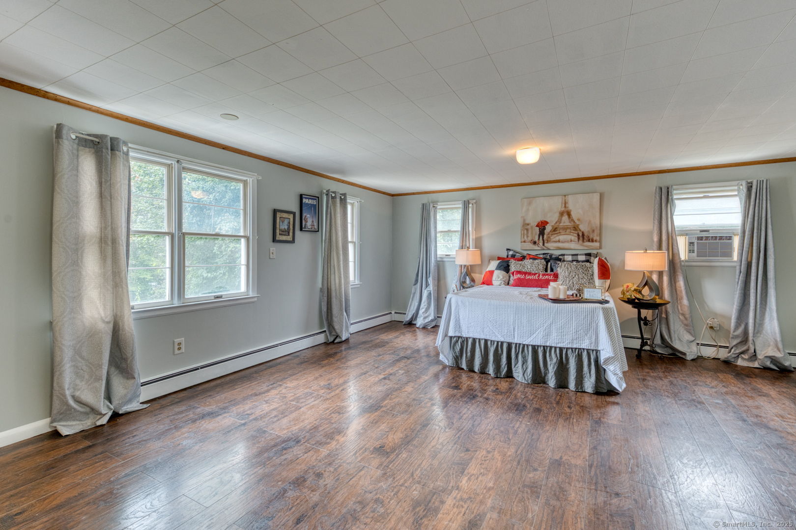 15 Grant Hill Road