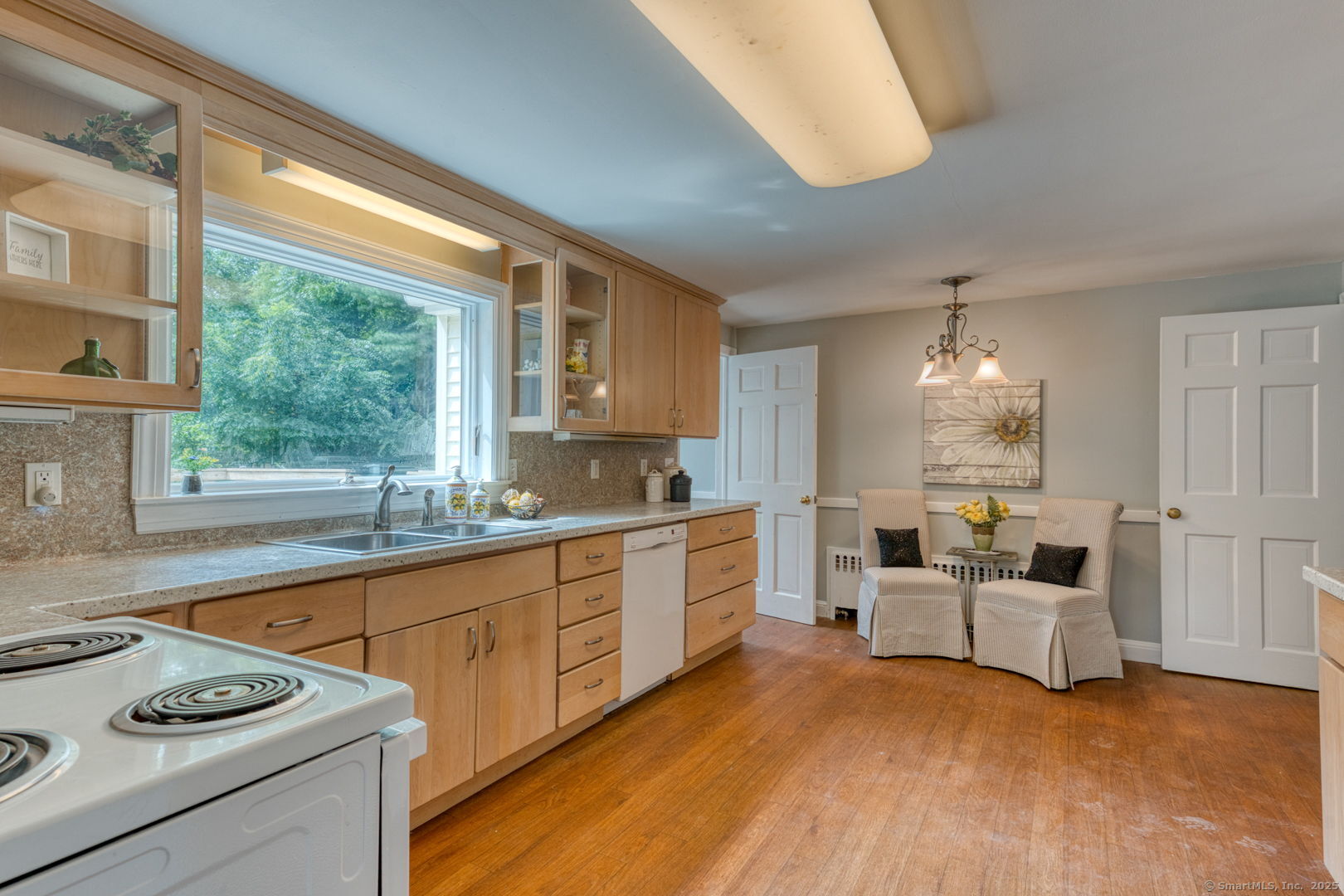 15 Grant Hill Road