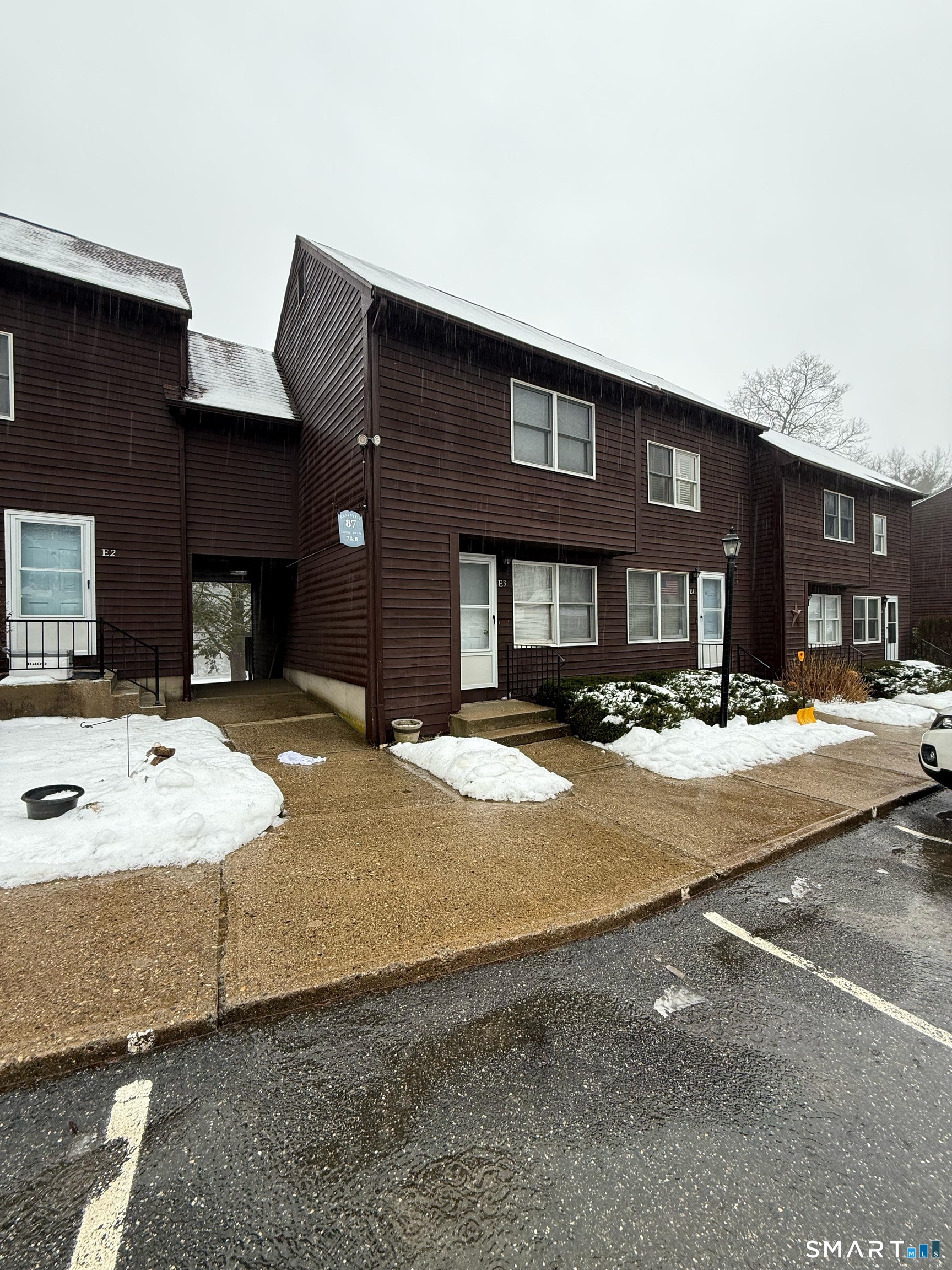 87 Furnace Avenue APT E8