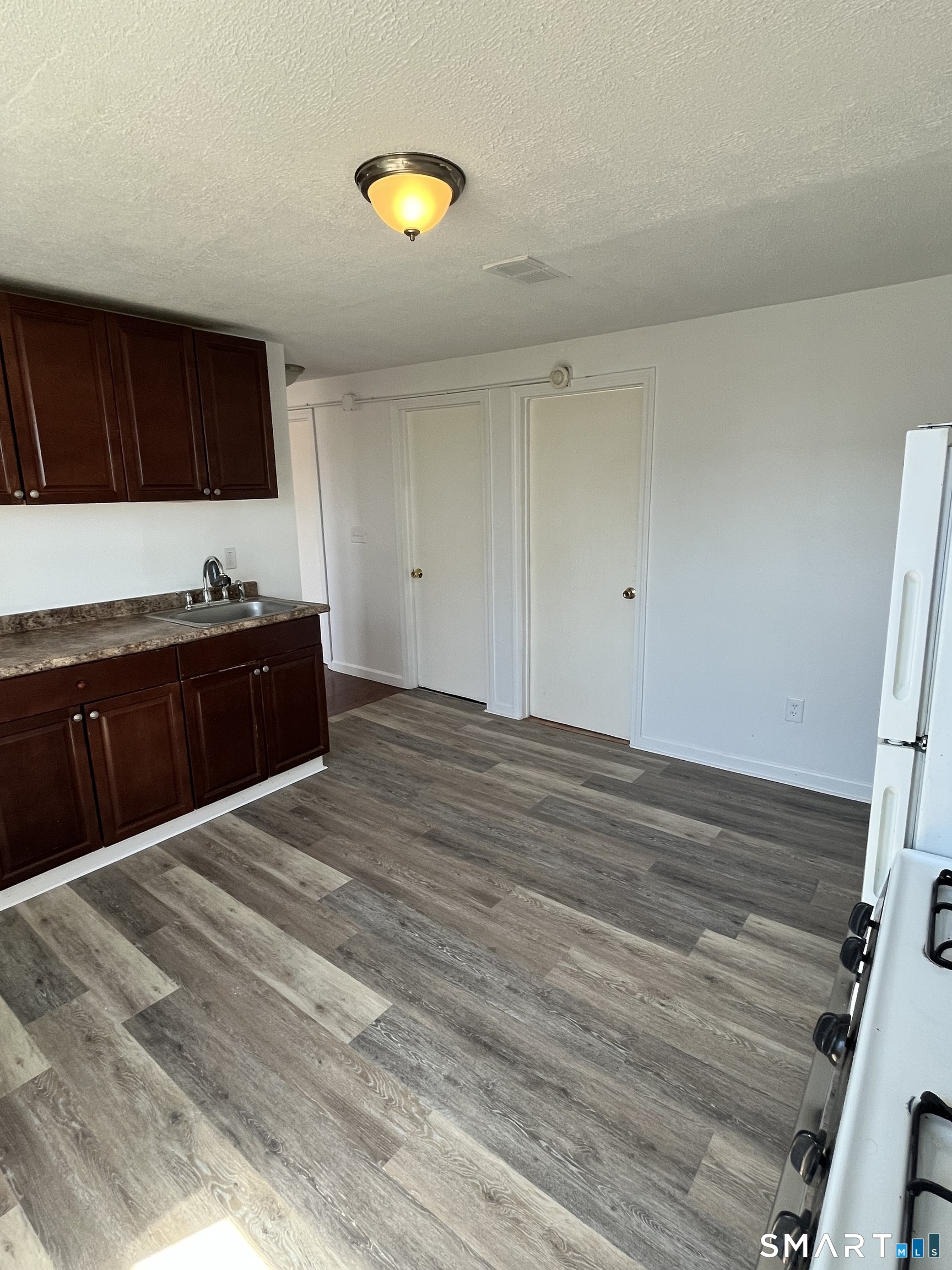 192 Wakelee Avenue 3