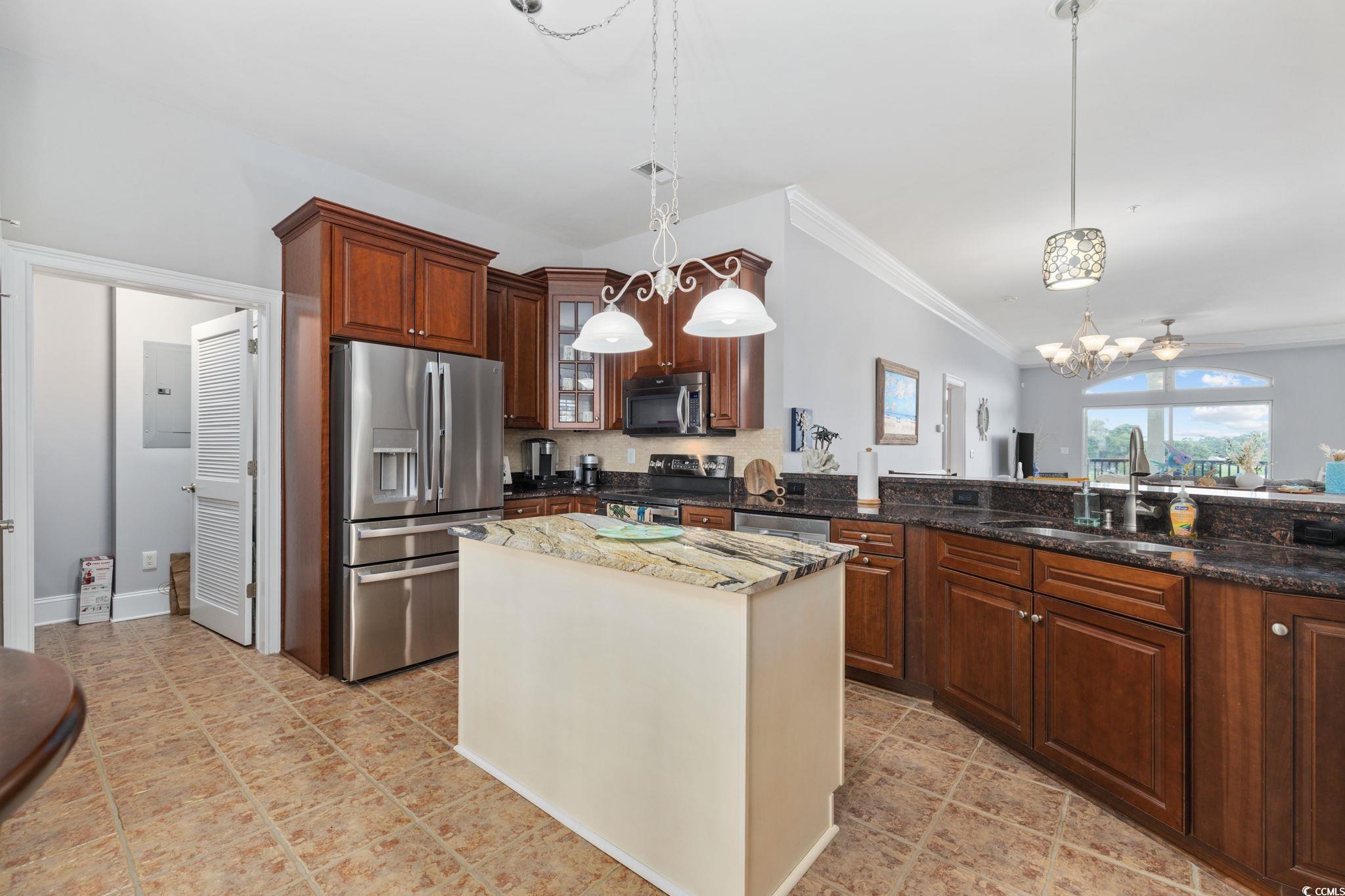 265 Venice Way Unit: 1-404