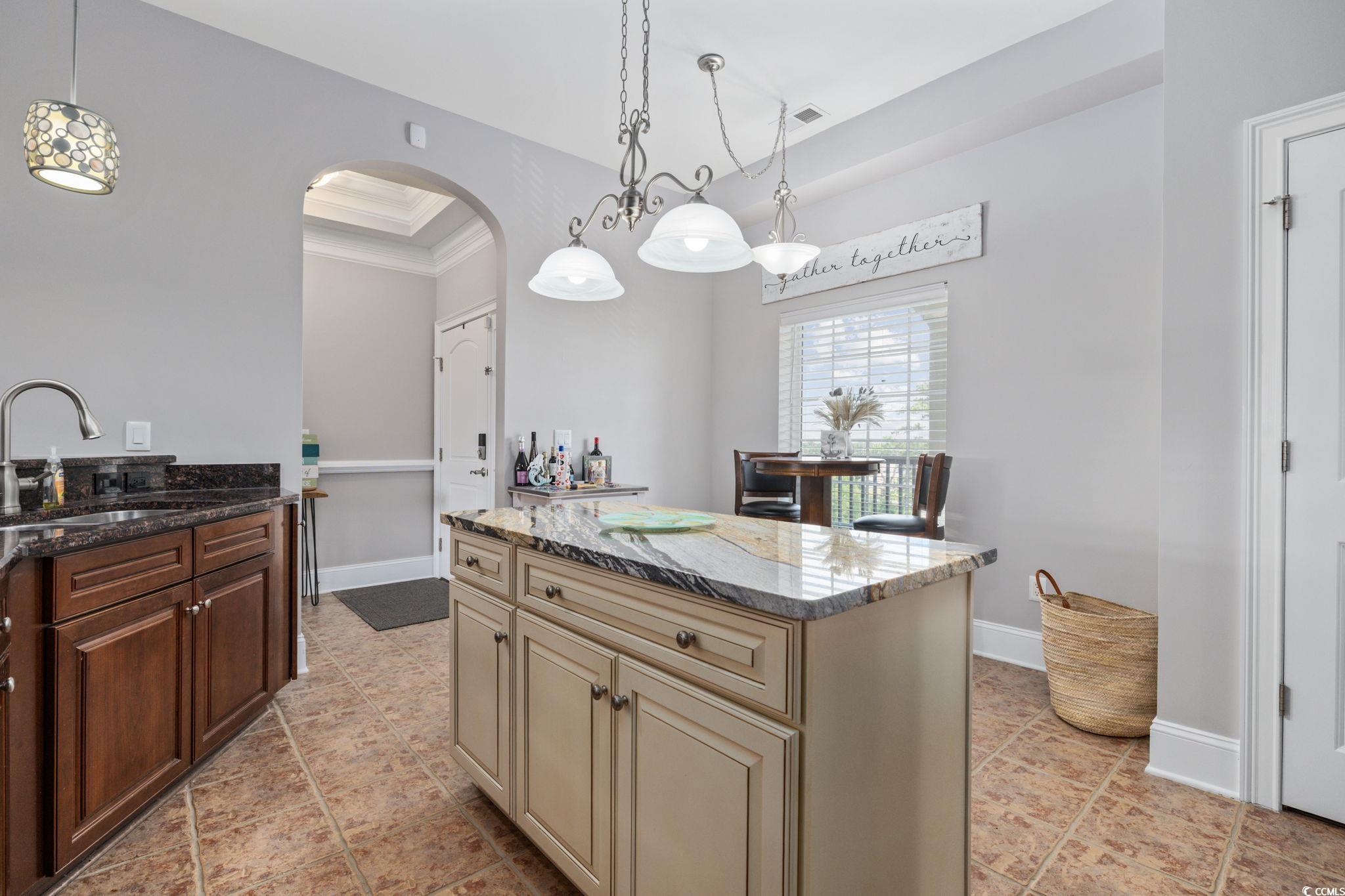 265 Venice Way Unit: 1-404