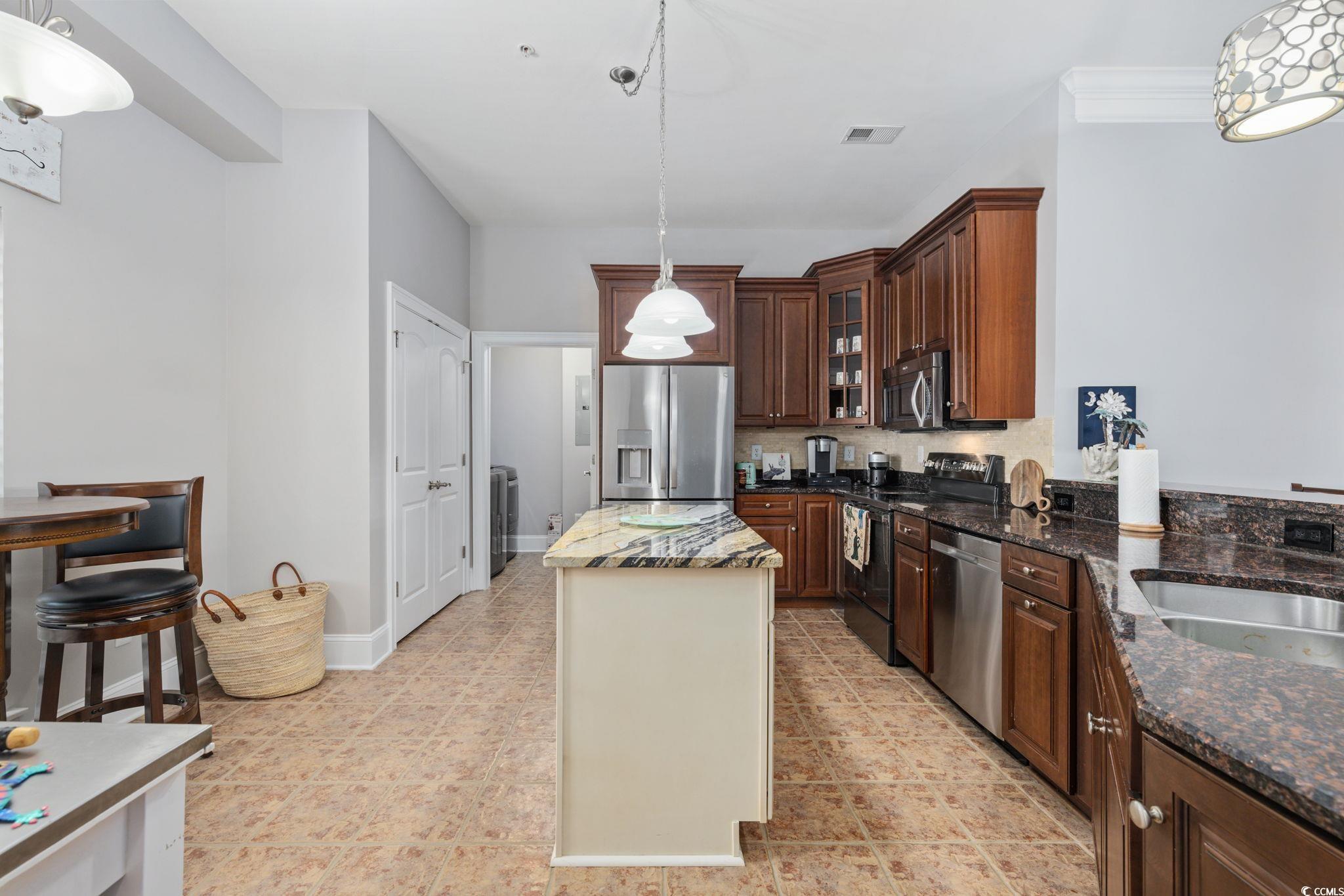 265 Venice Way Unit: 1-404