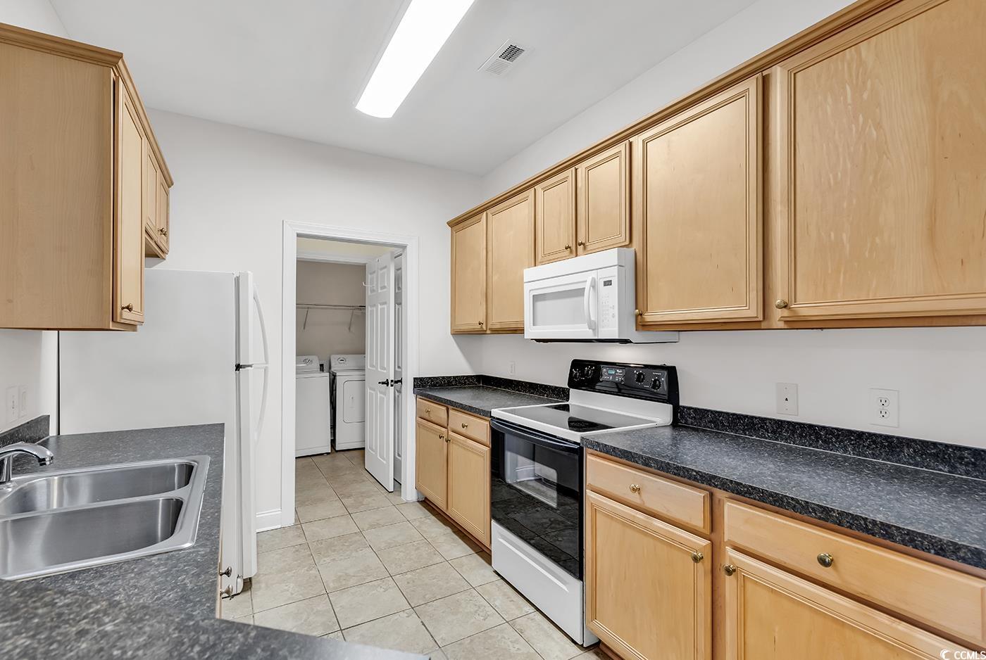 2061 Silvercrest Dr. Unit: 7E