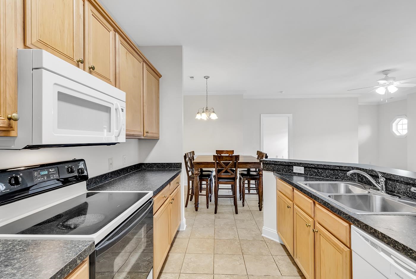 2061 Silvercrest Dr. Unit: 7E