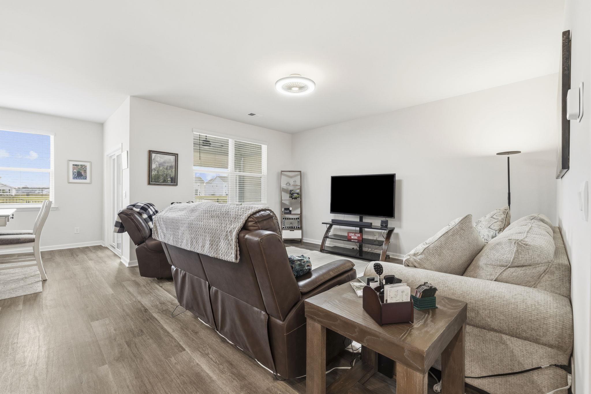 1096 Flintshire Dr.