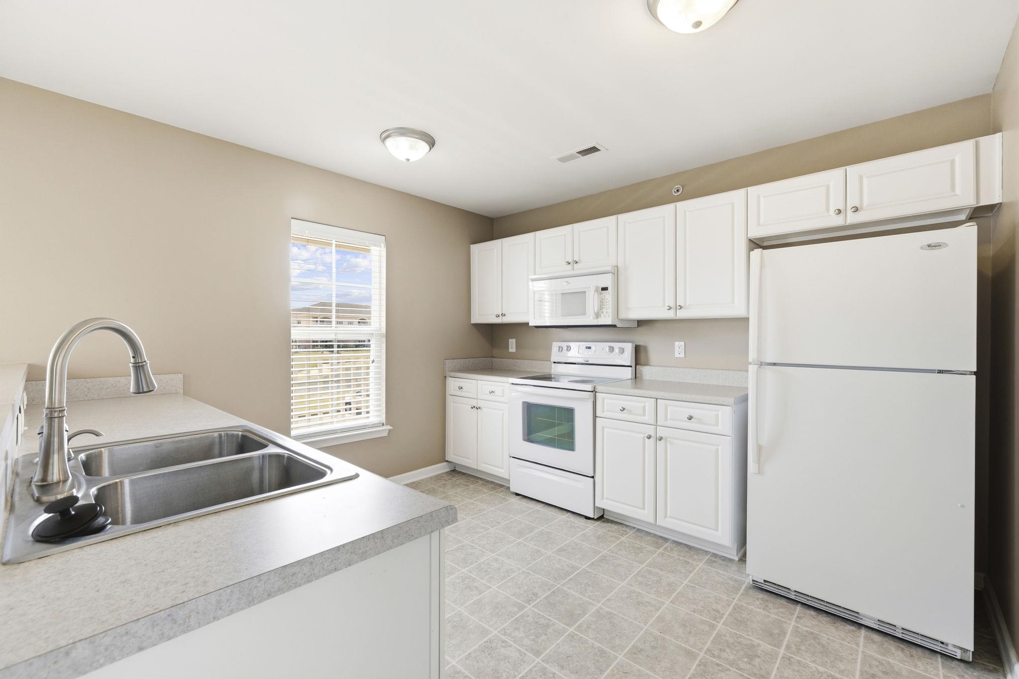 113 Butkus Dr. Unit: 6