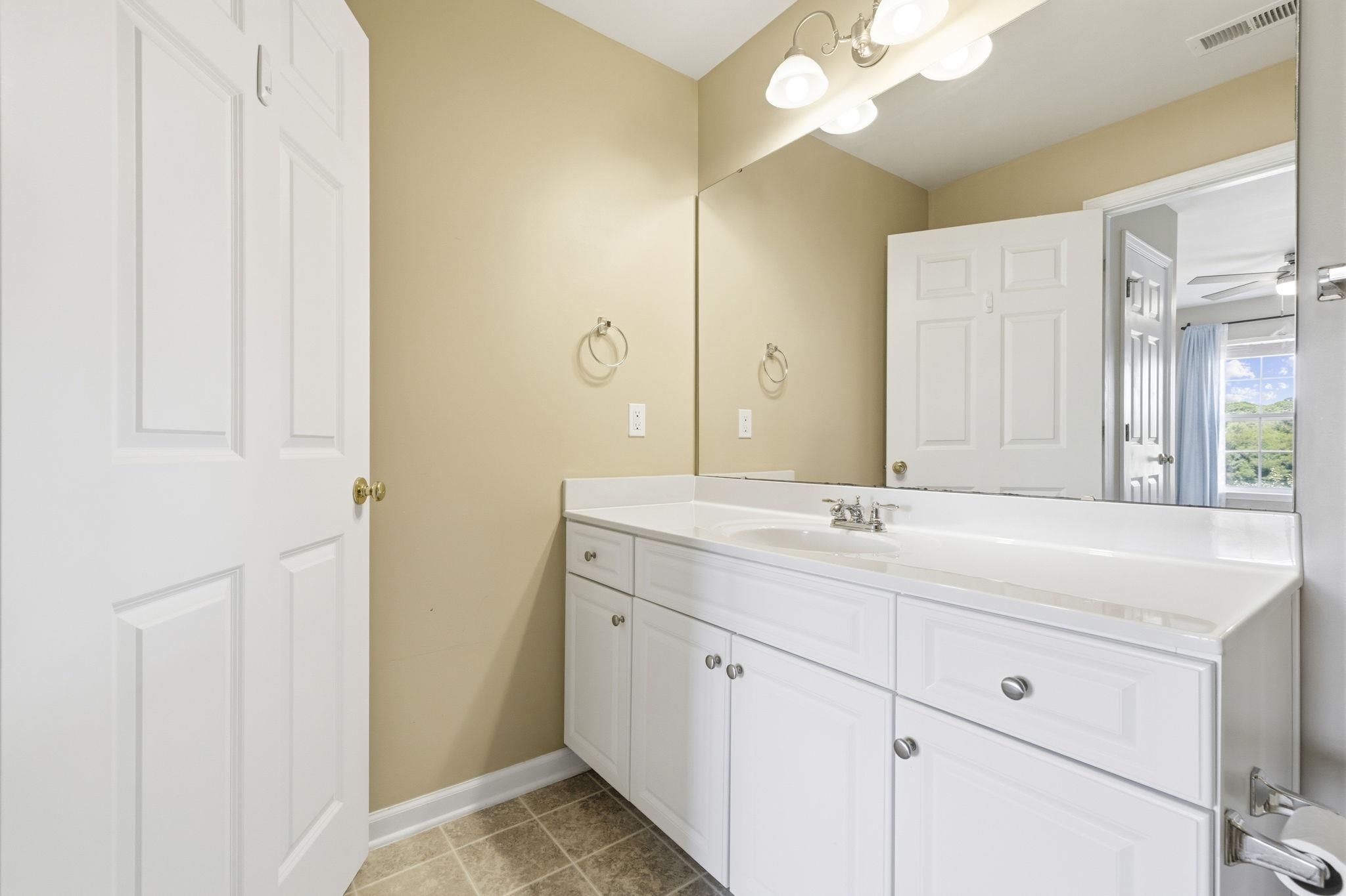 113 Butkus Dr. Unit: 6