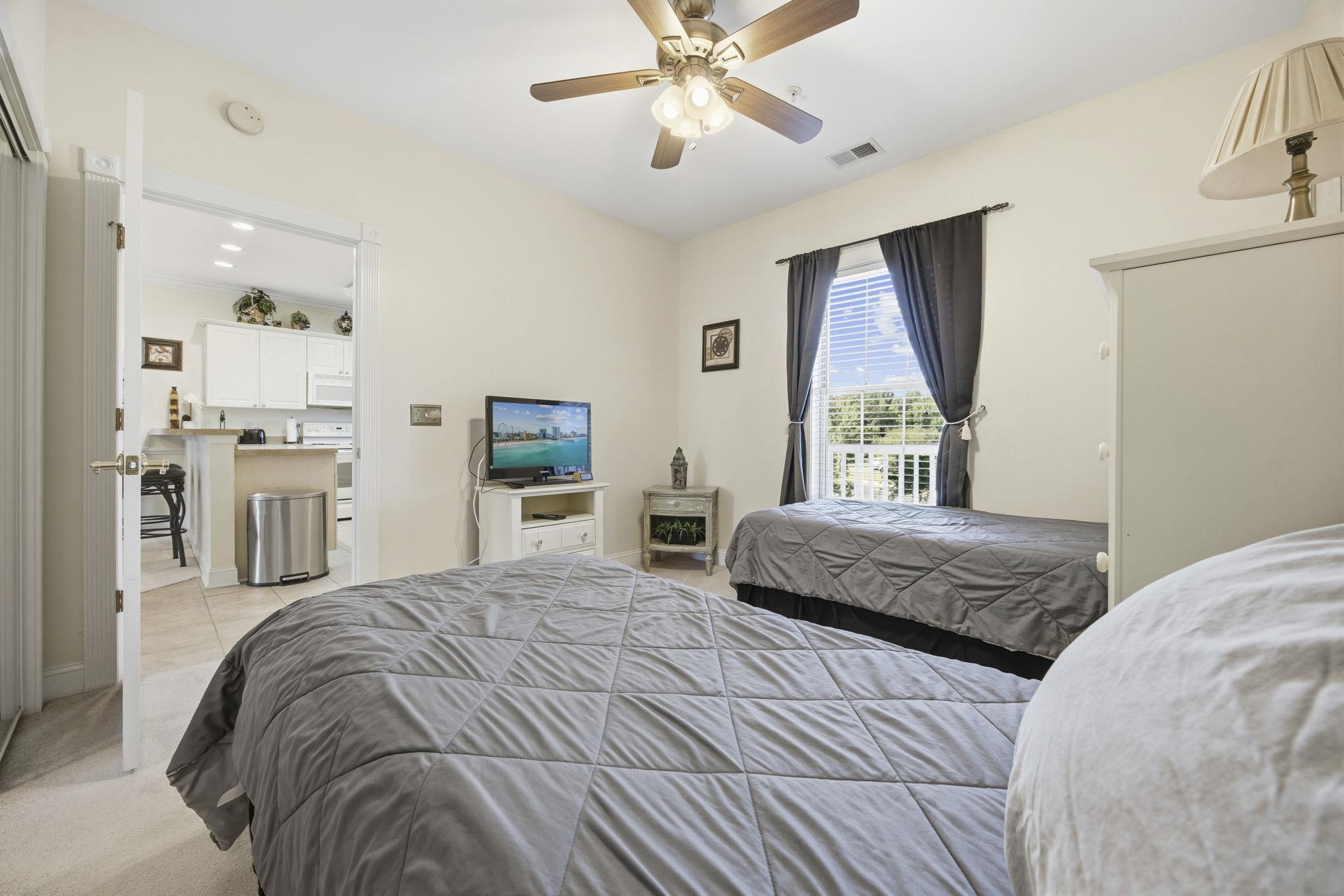 4895 Luster Leaf Circle Unit: 204