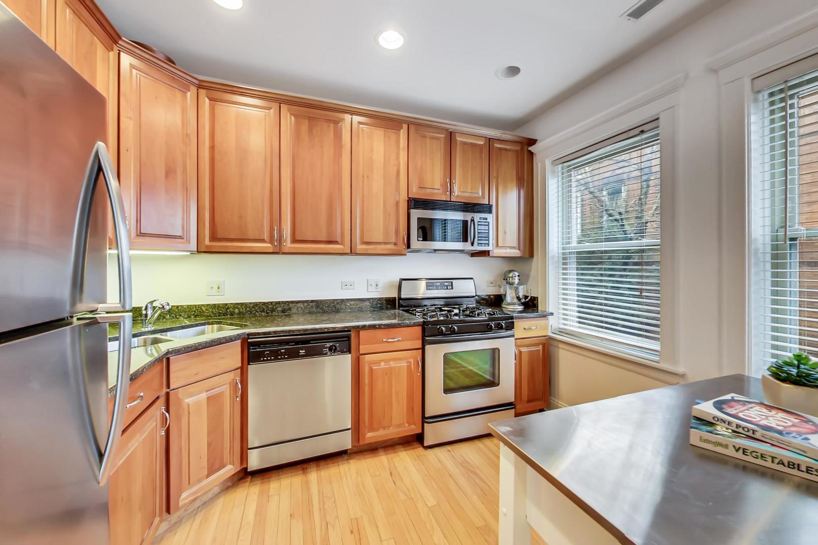 4311 N Paulina Street Unit: 1A