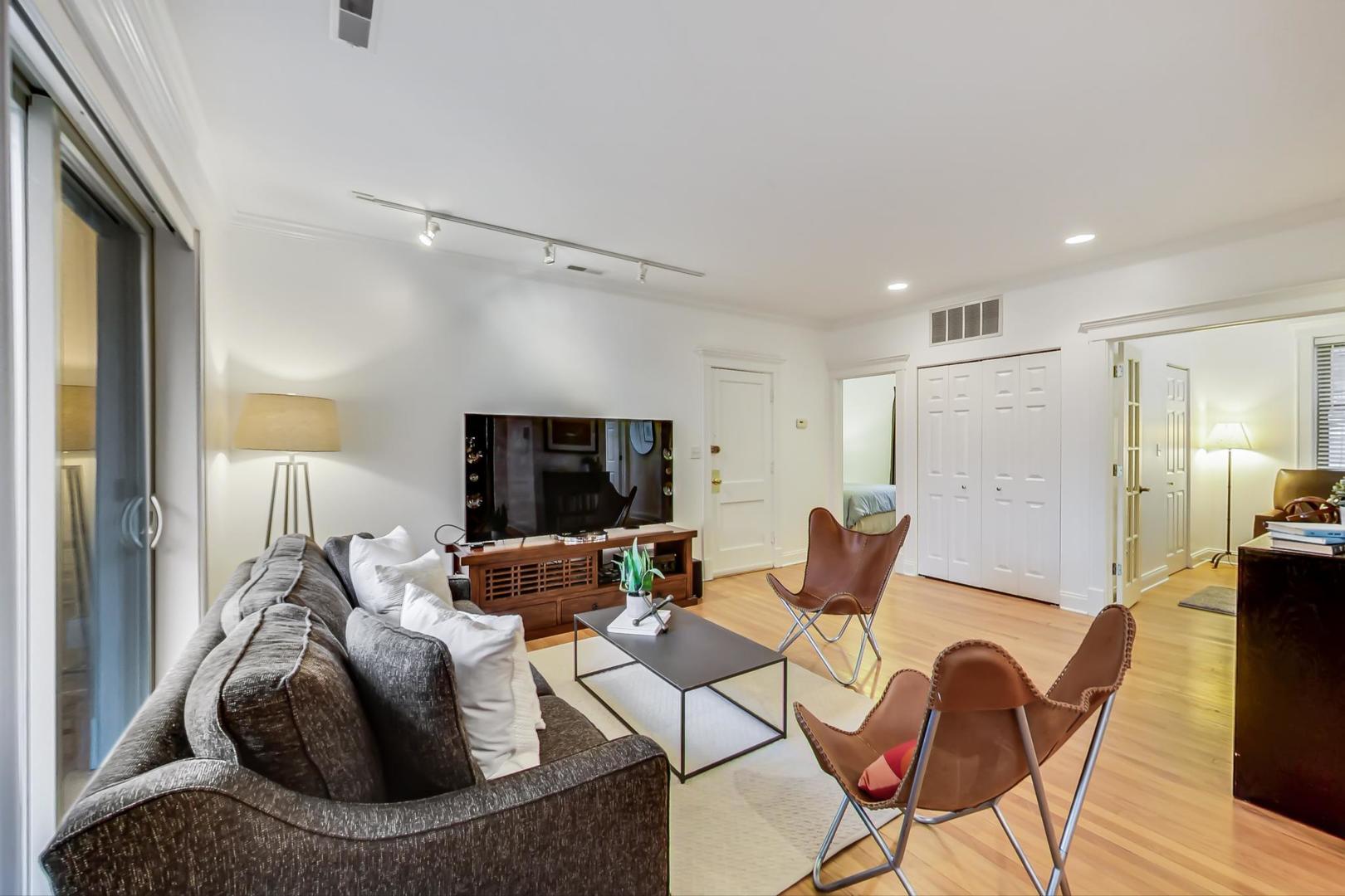 4311 N Paulina Street Unit: 1A