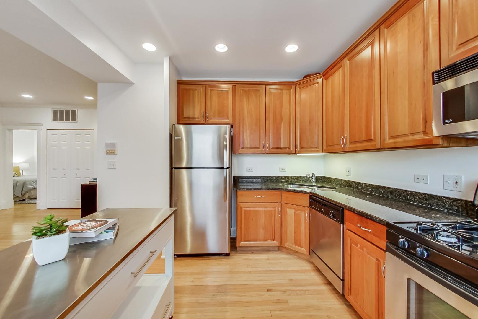 4311 N Paulina Street Unit: 1A