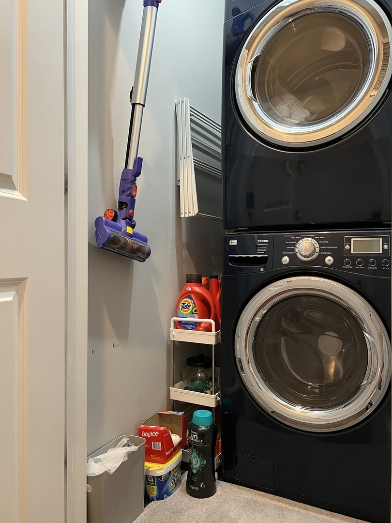 1213 W Newport Avenue Unit: 1