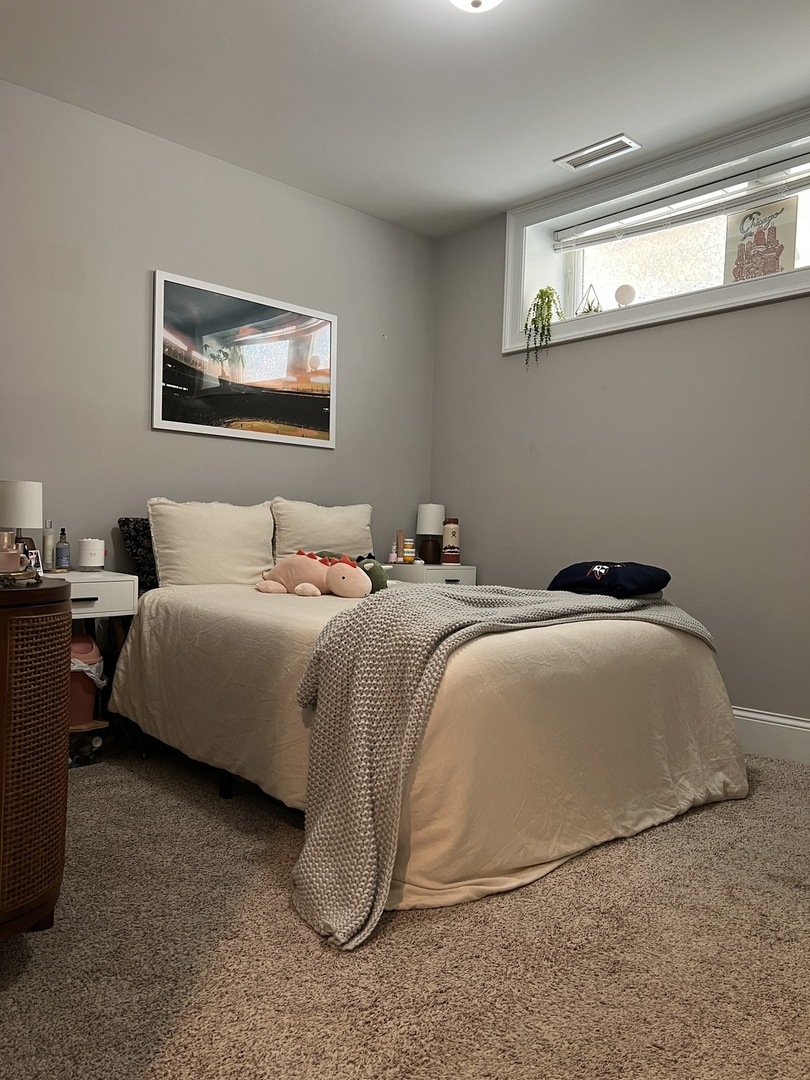 1213 W Newport Avenue Unit: 1