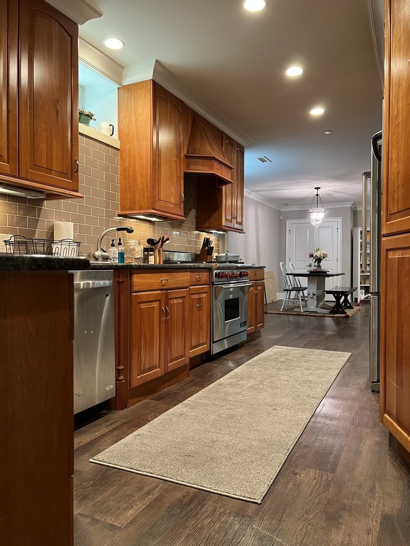1213 W Newport Avenue Unit: 1