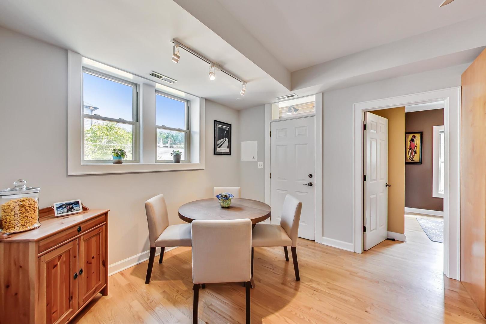 4835 N LEAVITT Street Unit: 2